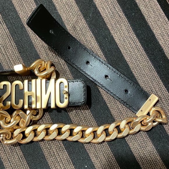 Moschino Black and Gold Chain Belt - Picture 2 of 3